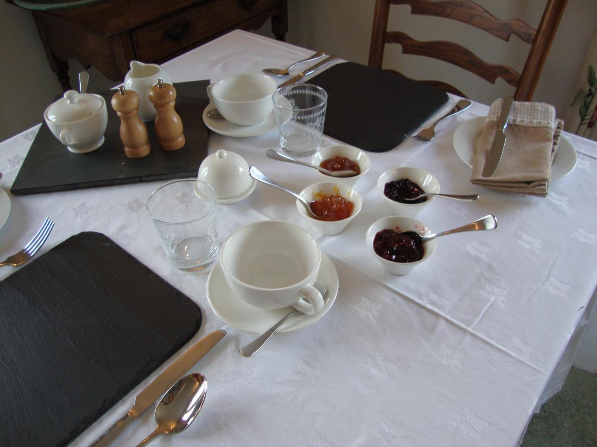 The Paddock Bed and Breakfast Haverfordwest Buitenkant foto